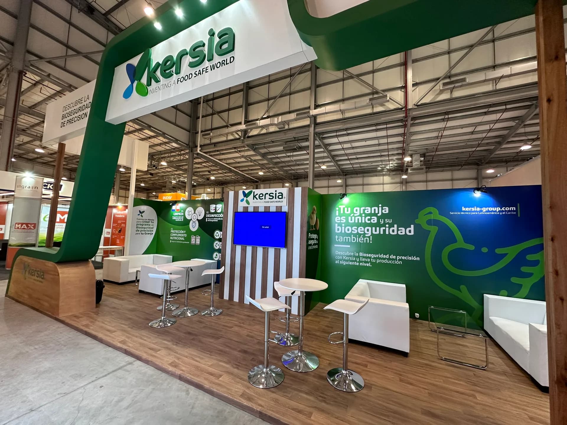Stand de Kersia para exposición, fabricado y montado por BERTA en Uruguay
